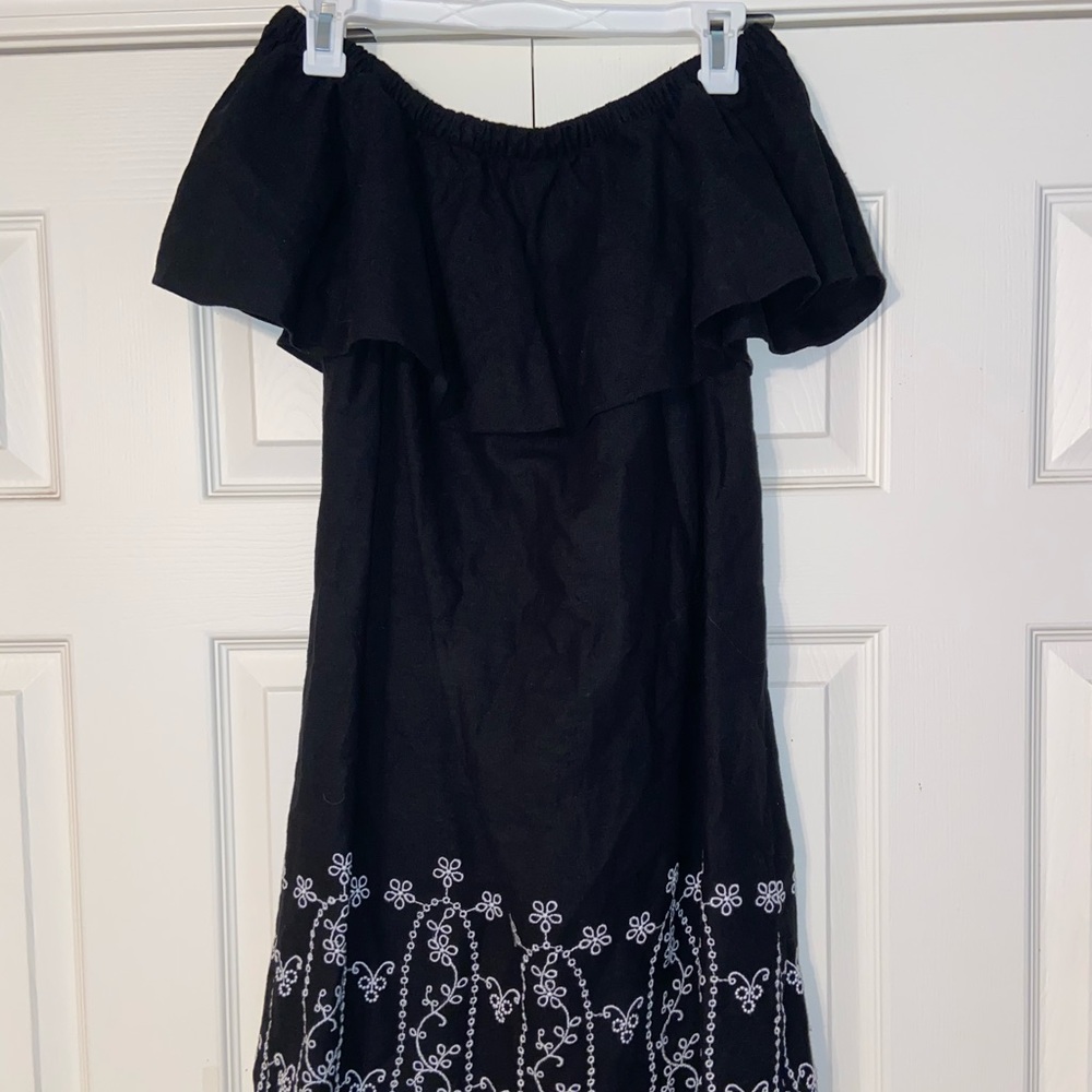 Sleeveless Black Dress